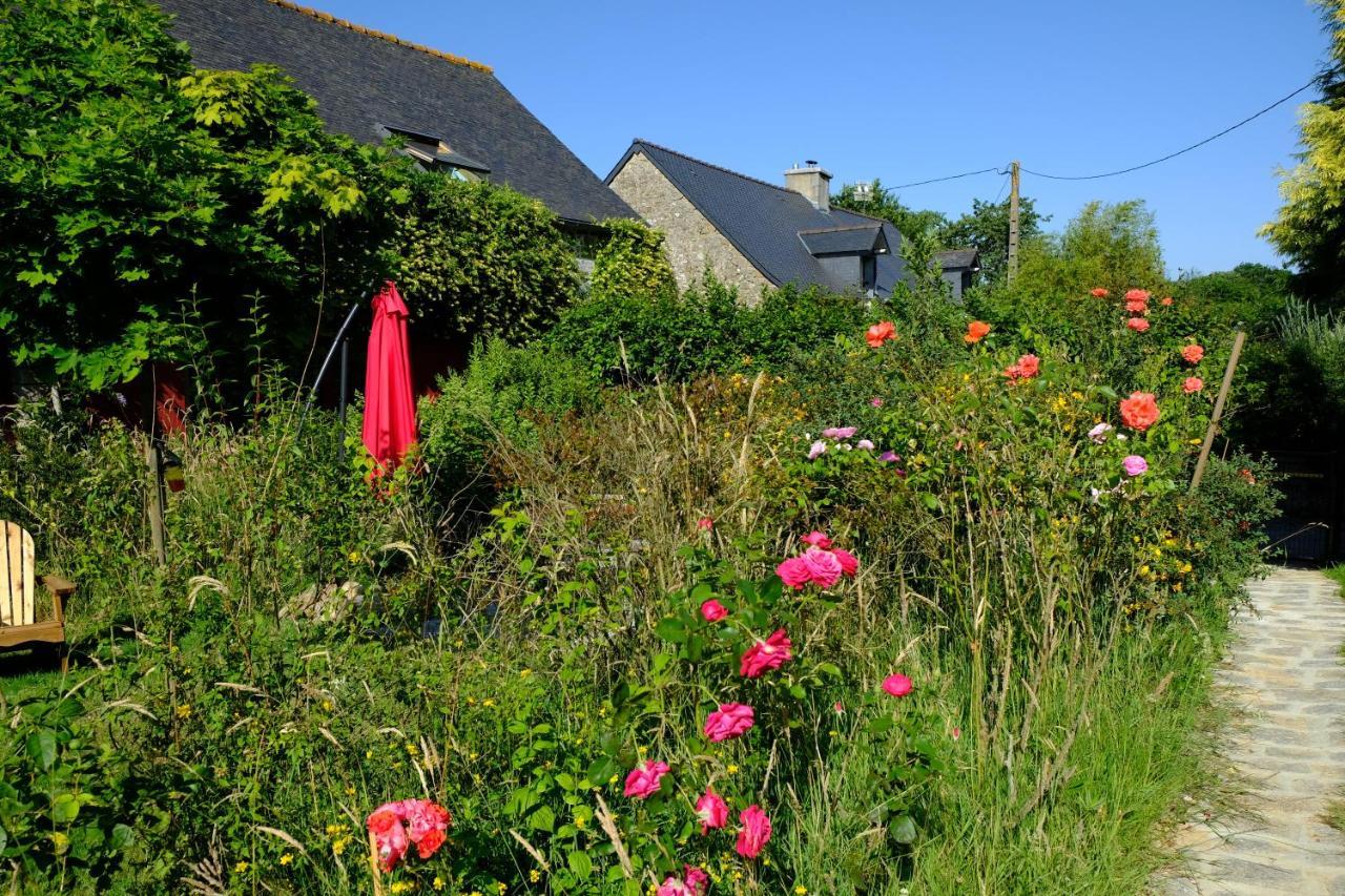 La Maison Jaune A La Janaie Parigné Exterior foto