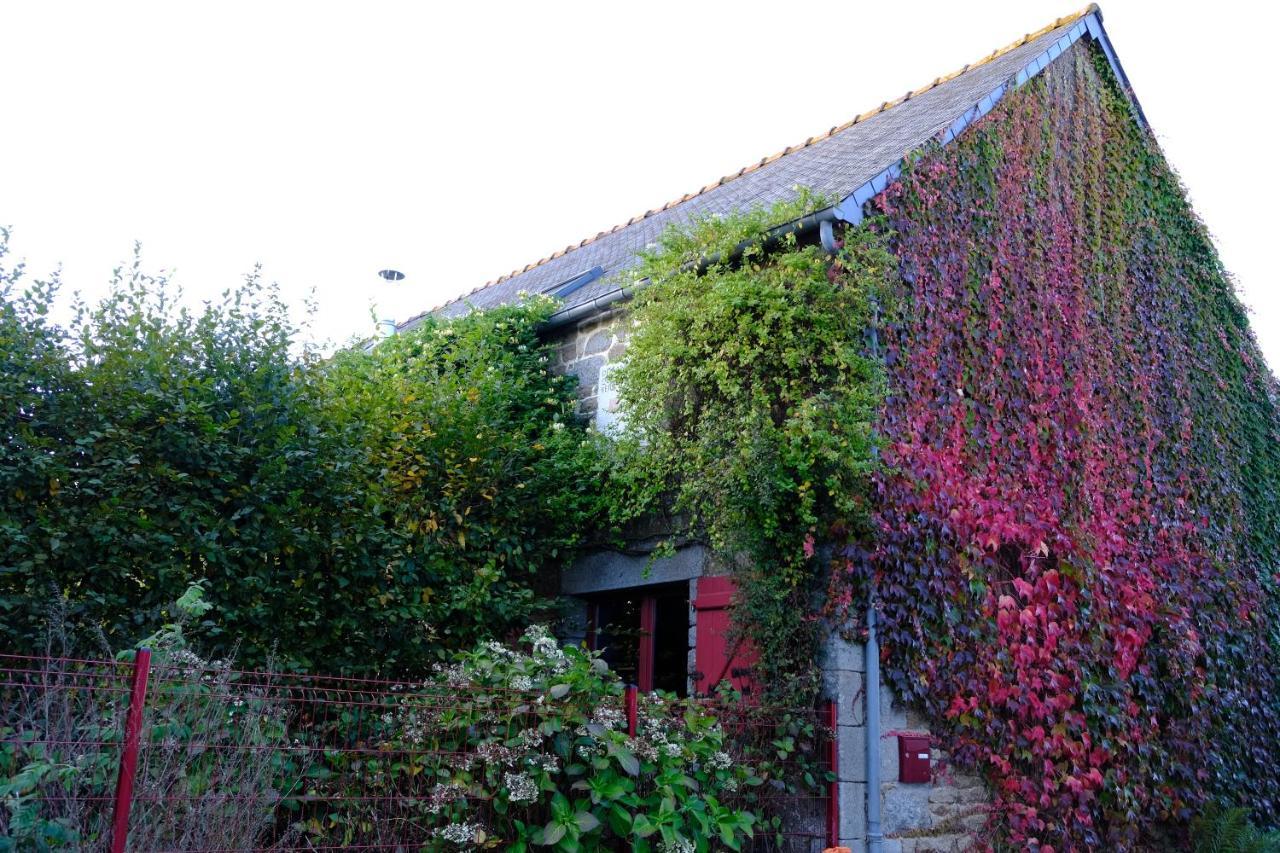 La Maison Jaune A La Janaie Parigné Exterior foto